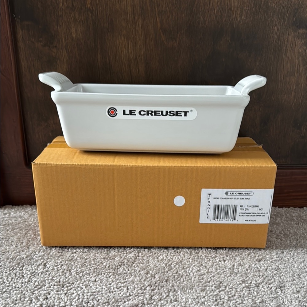 Le Creuset Stoneware Heritage Loaf Pan Baking Dish white - NWT - last one left